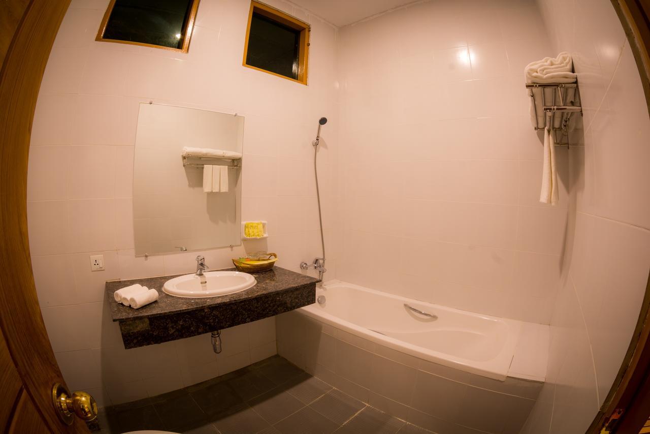 Westay @ Bagan Lotus Hotel ภายนอก รูปภาพ