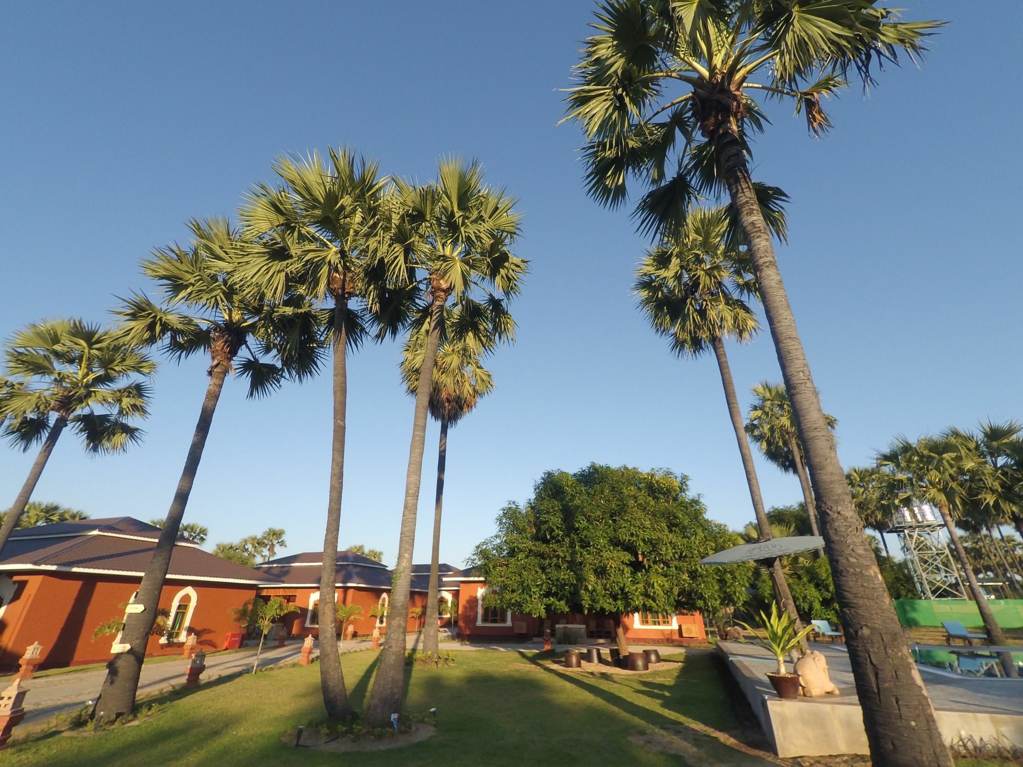 Westay @ Bagan Lotus Hotel ภายนอก รูปภาพ